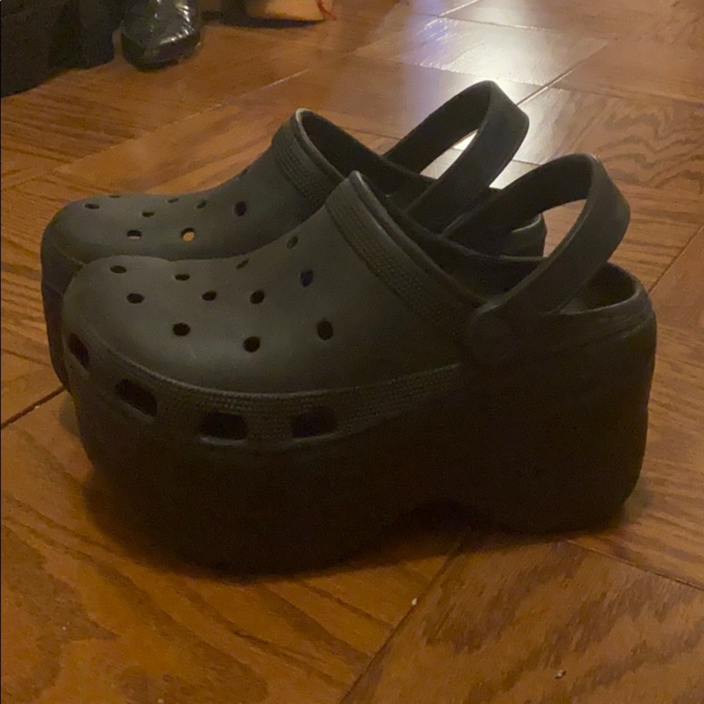 Chunky croc style platforms!